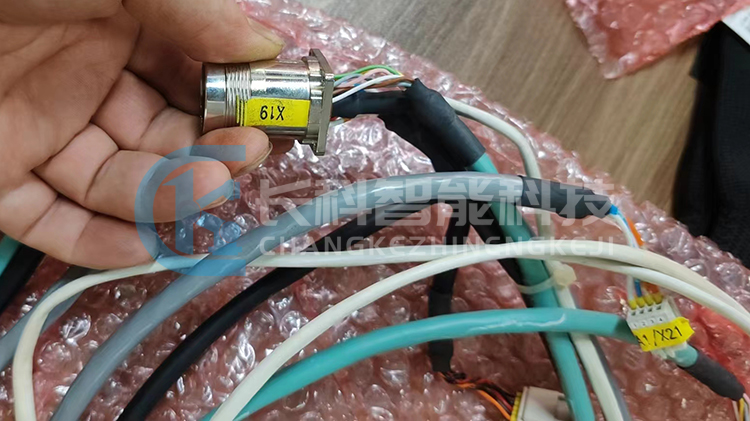 庫(kù)卡C2示教器柜內(nèi)連接線(xiàn)W132678 庫(kù)卡C2示教器柜內(nèi)連接線(xiàn)W132678